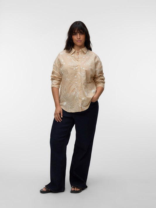 model_shot-front
