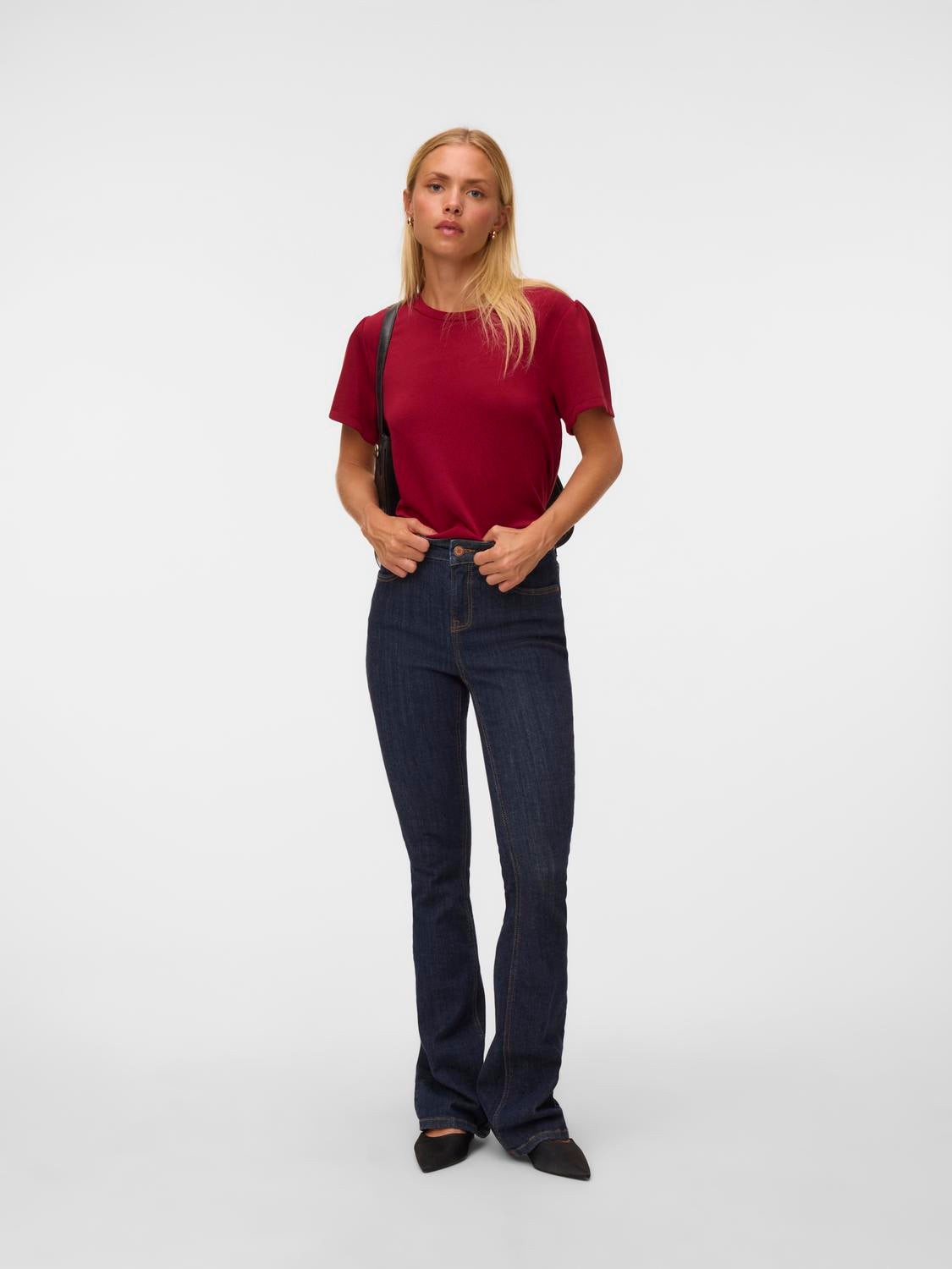 model_shot-front