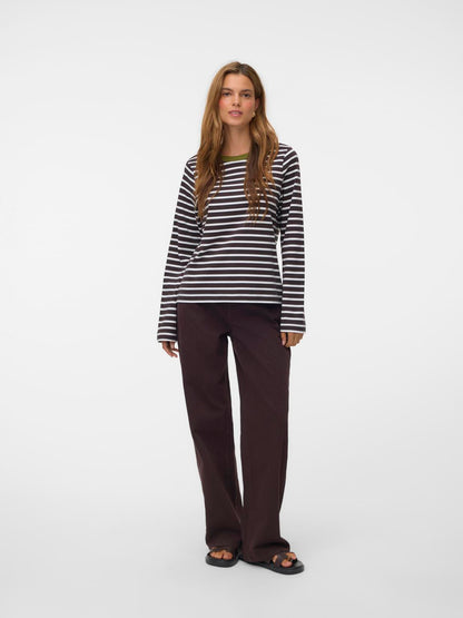 model_shot-front