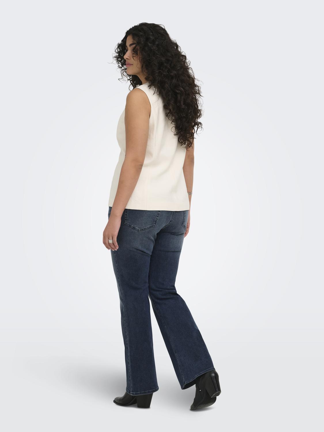 model_shot-back