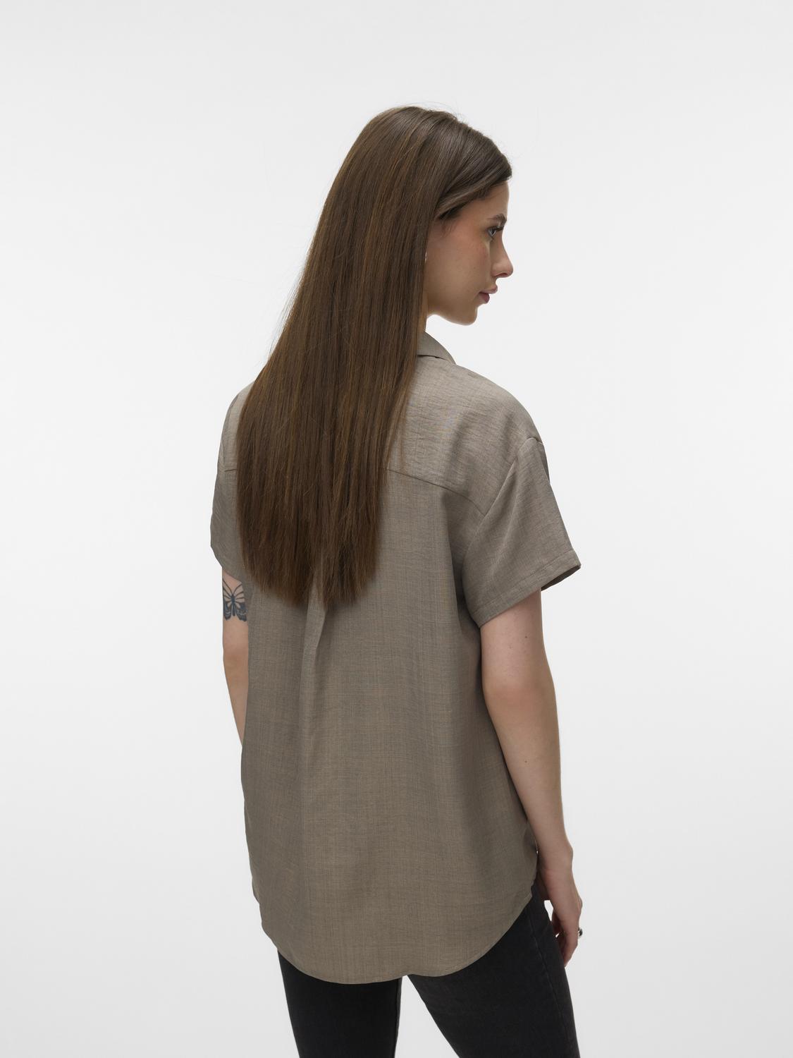 model_shot-back