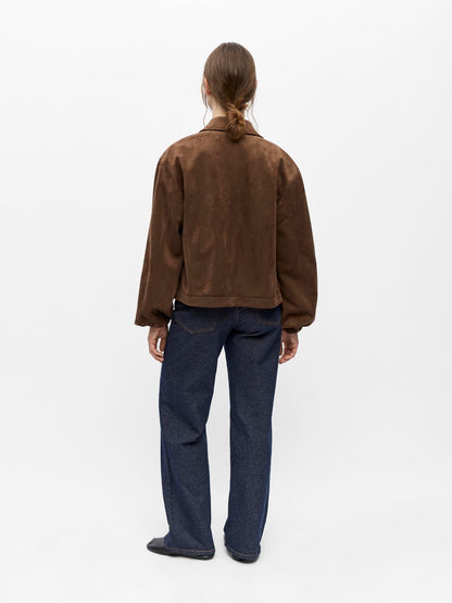 model_shot-back