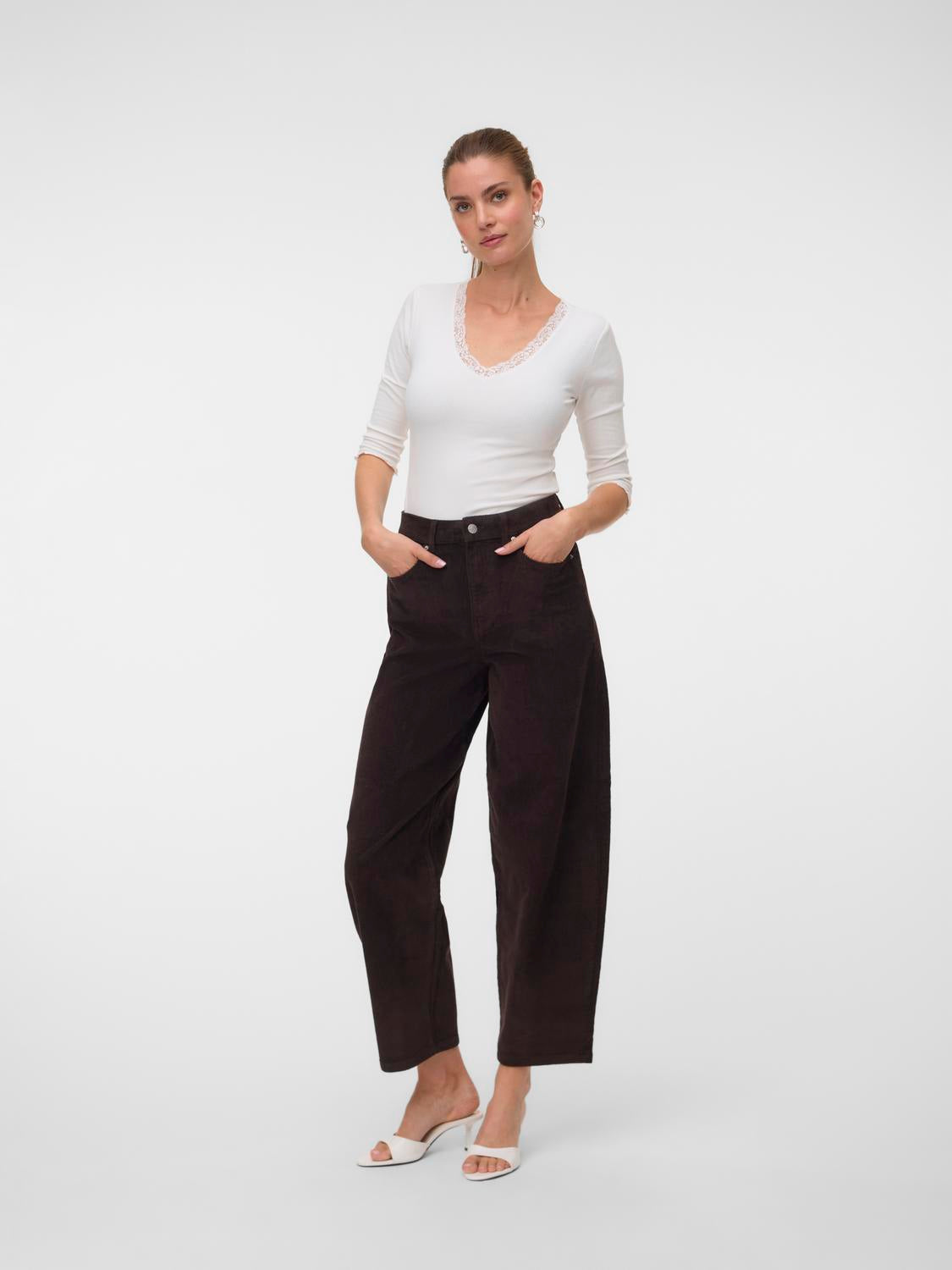 model_shot-front