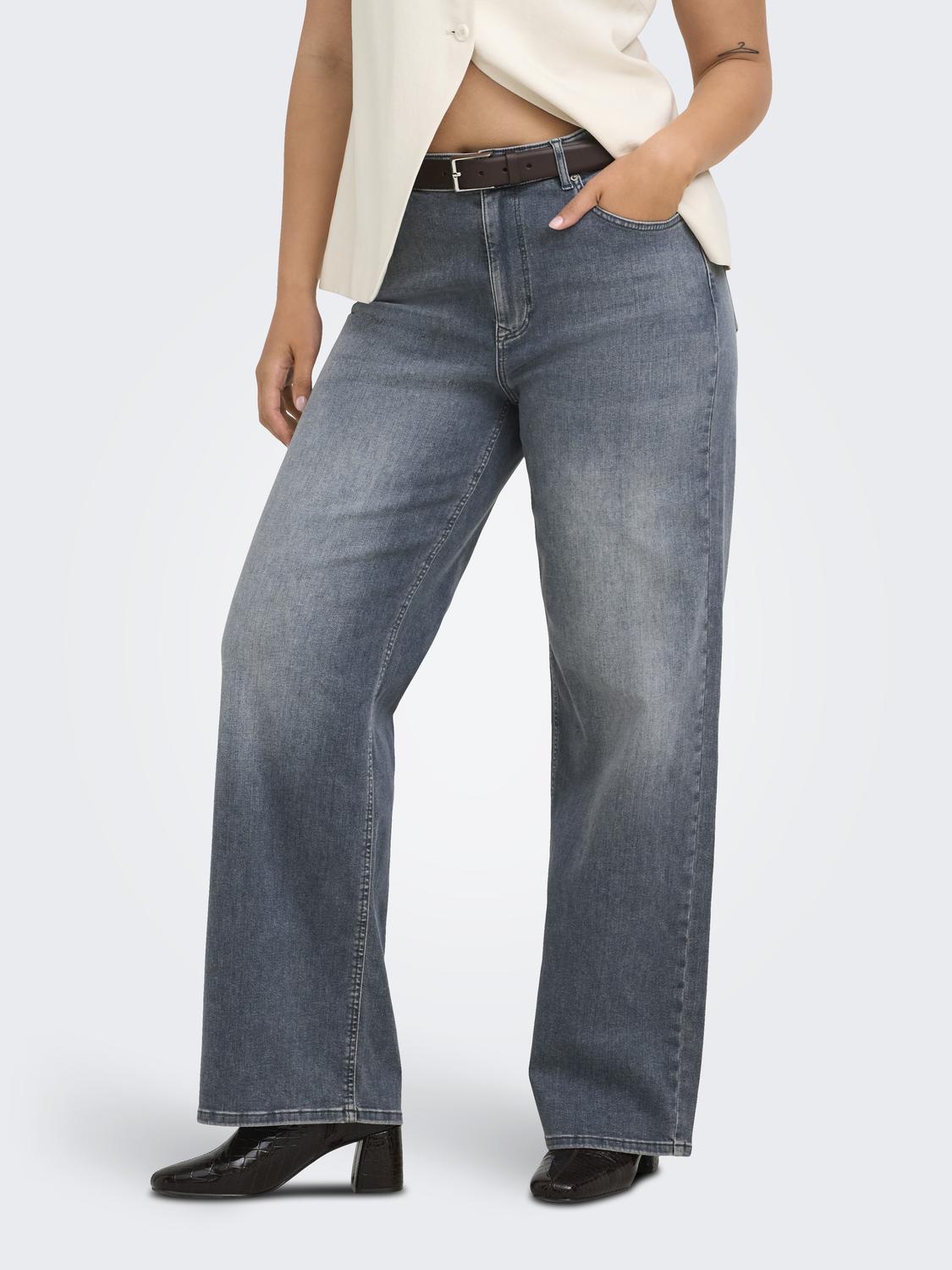 model_shot-front