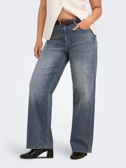 model_shot-front