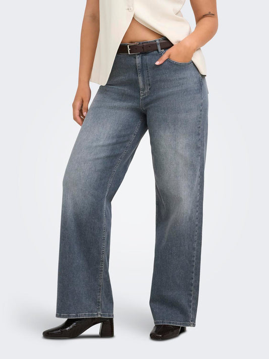 model_shot-front