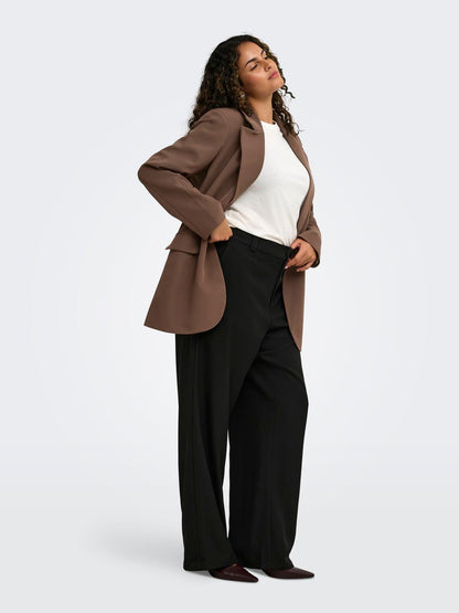 model_shot-front_full