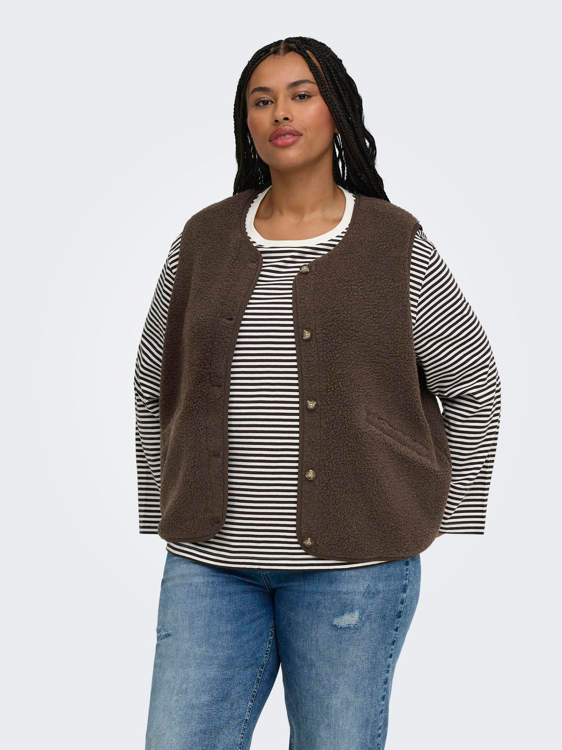 model_shot-front