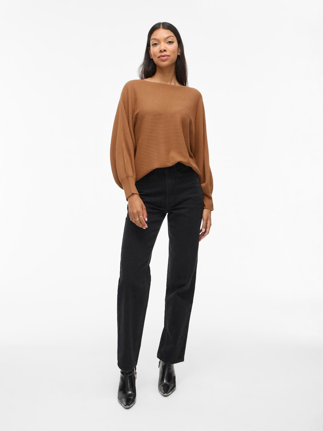 model_shot-front_full