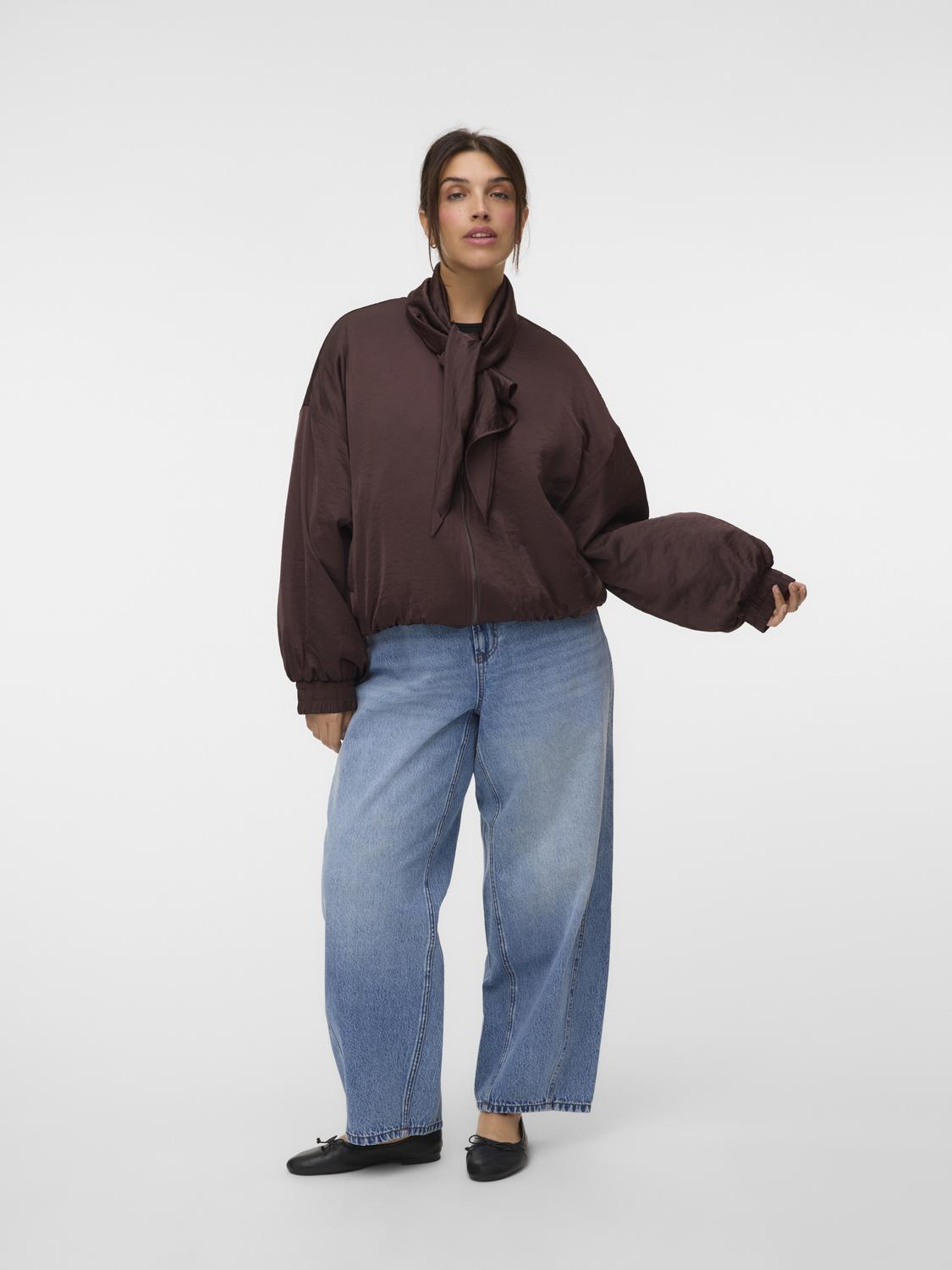 model_shot-front