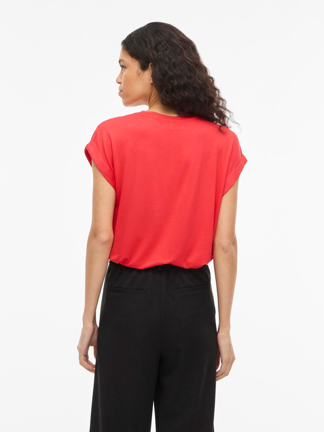model_shot-back