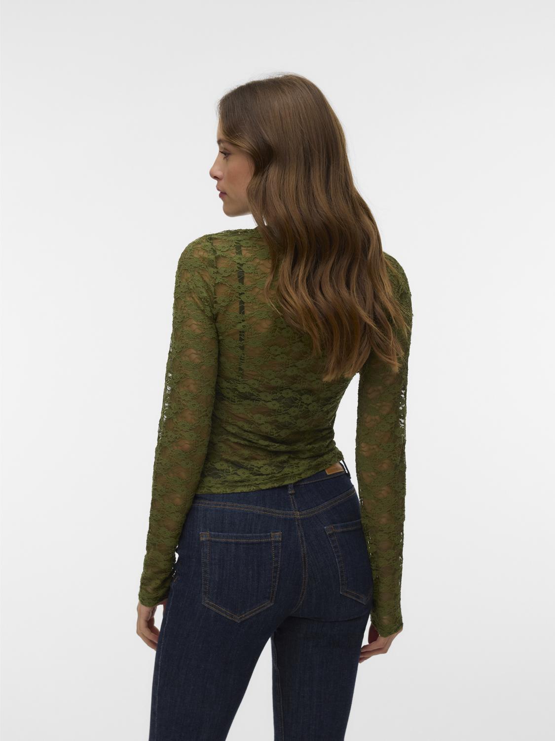 model_shot-back