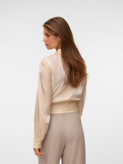 model_shot-back
