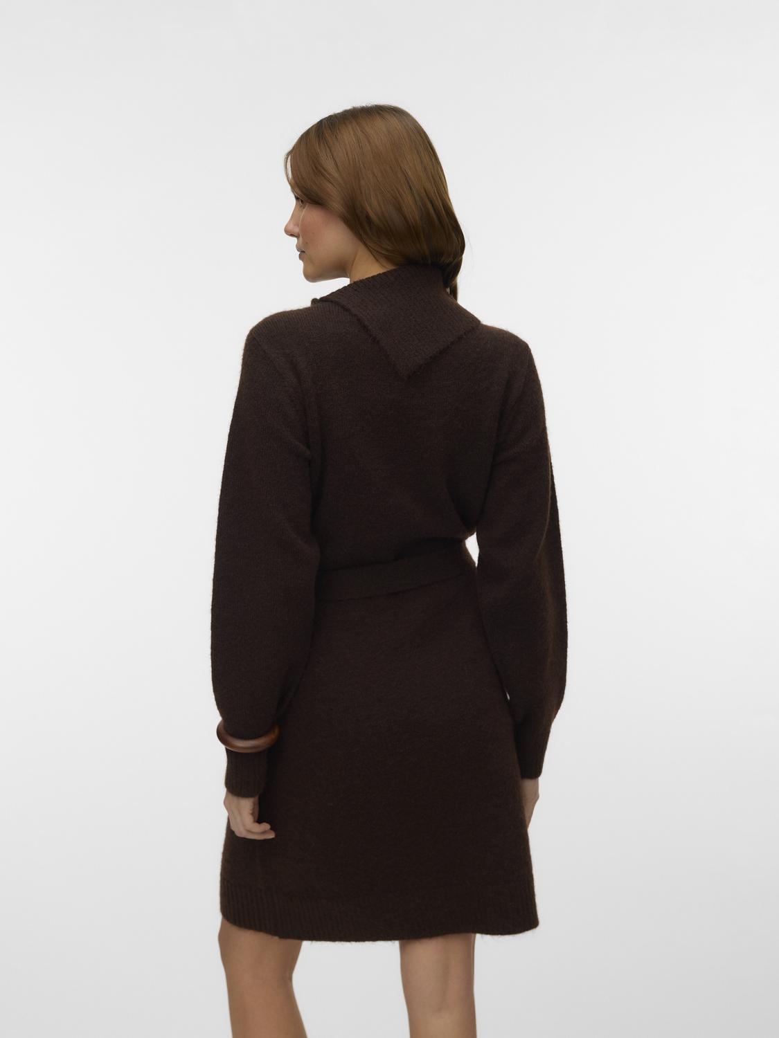 model_shot-back