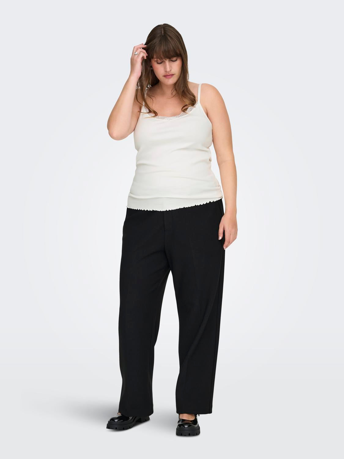 model_shot-front_full
