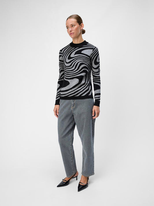 model_shot-front_full