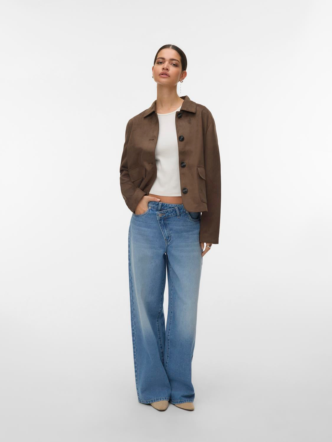 model_shot-front