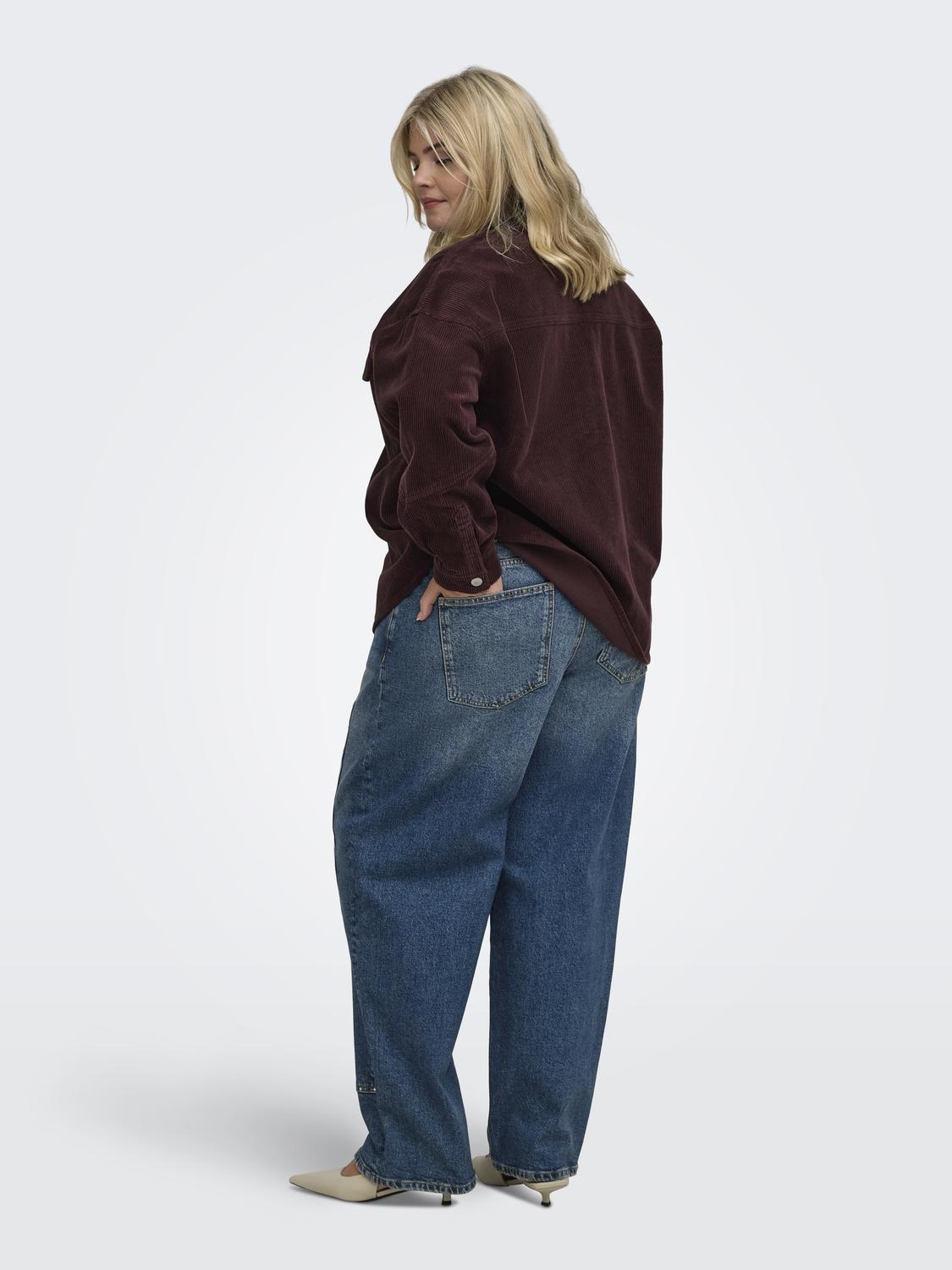 model_shot-back