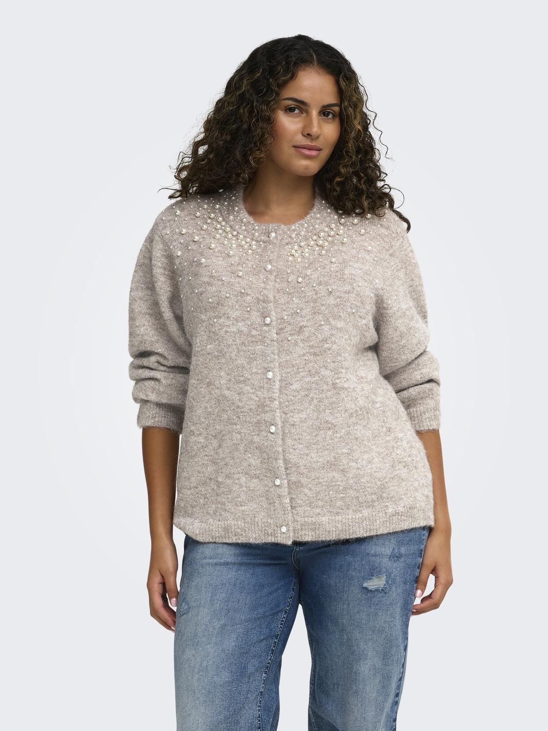model_shot-front