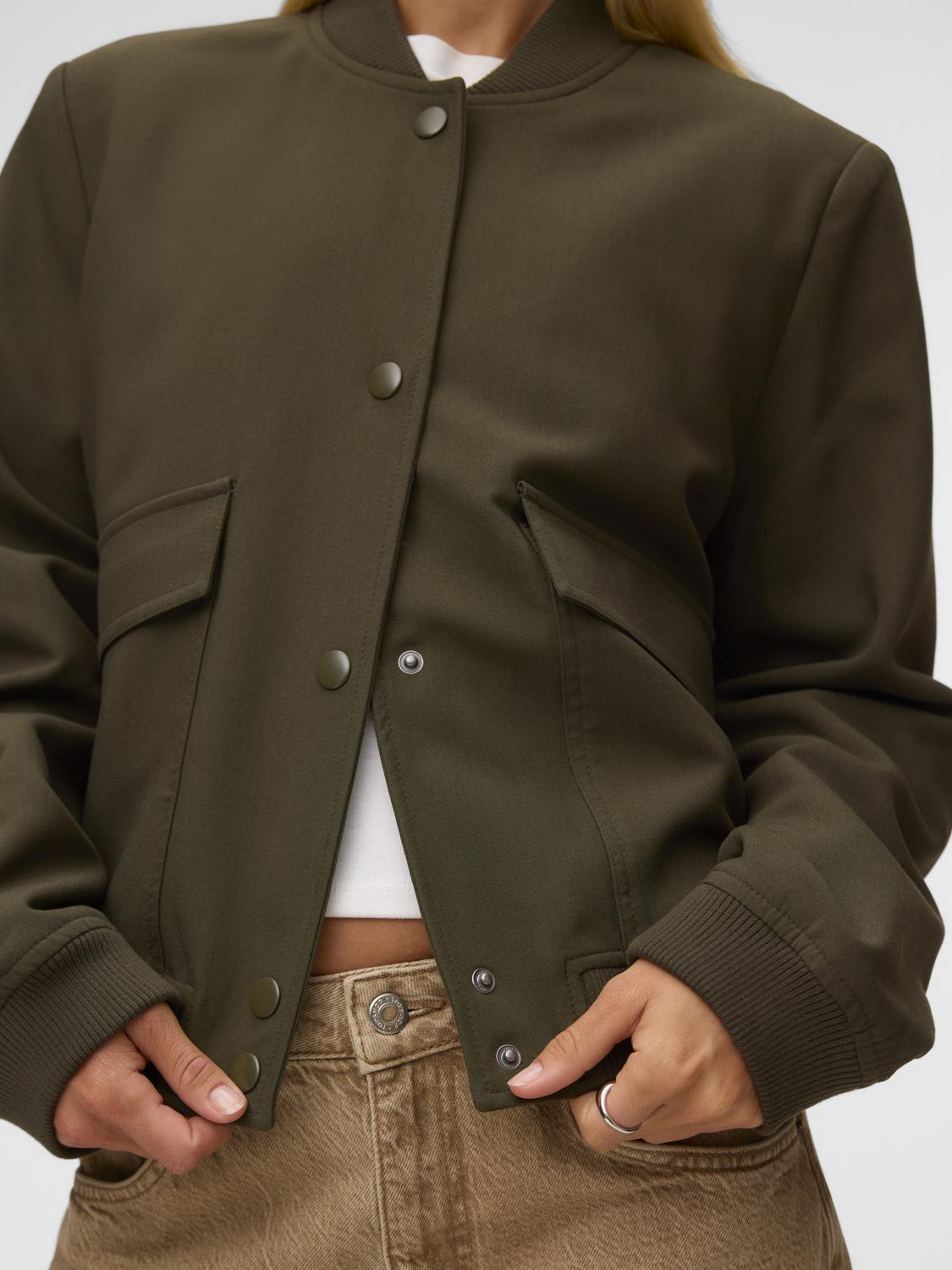 model_shot-detail