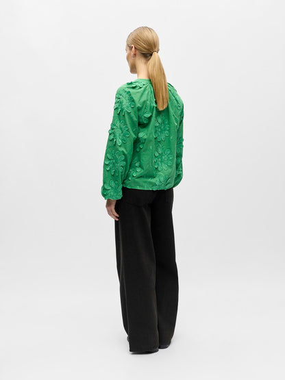 model_shot-back