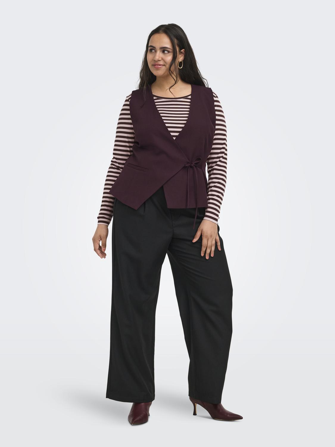 model_shot-front_full