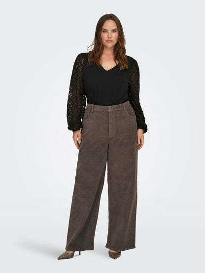 model_shot-front_full
