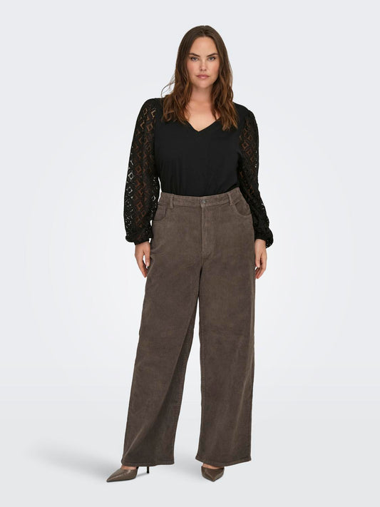 model_shot-front_full