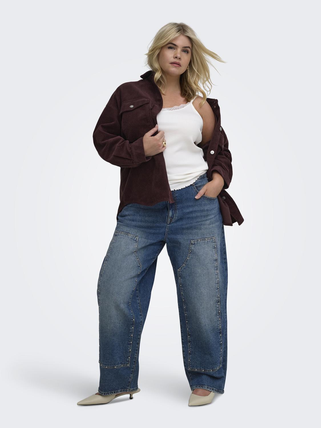 model_shot-front_full