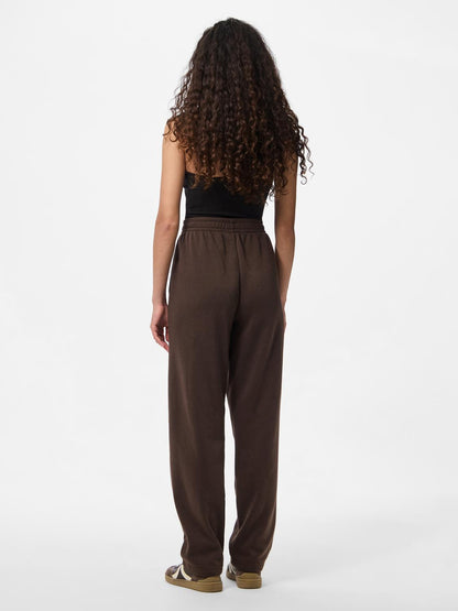 model_shot-back