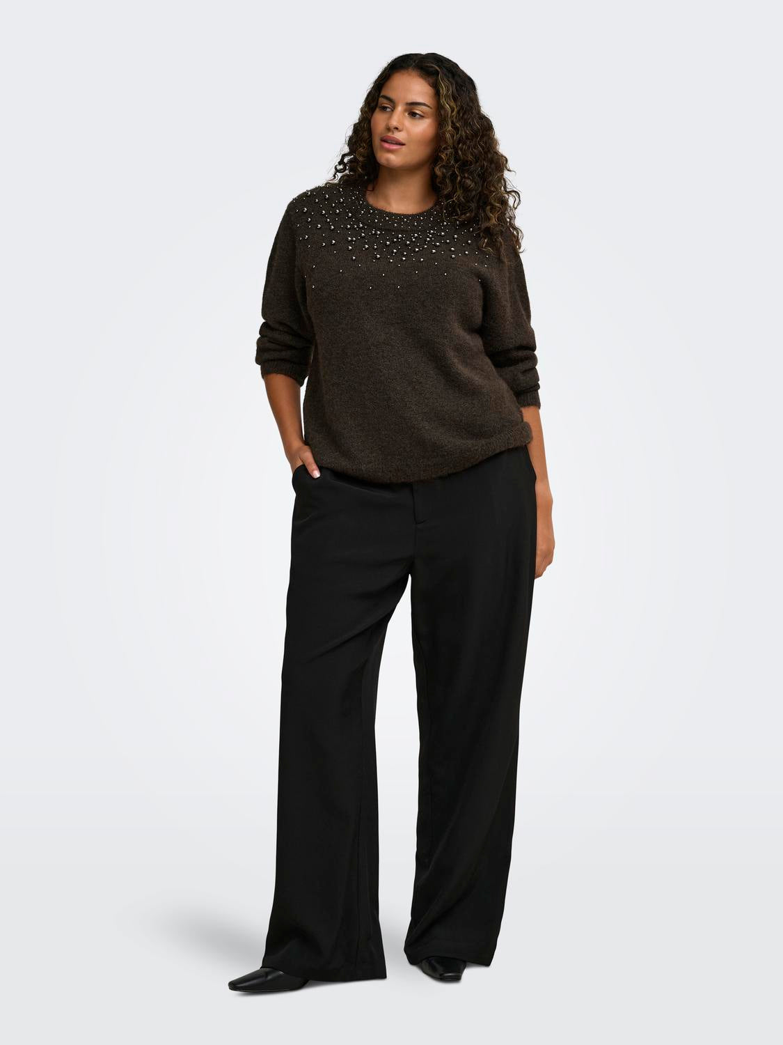 model_shot-front_full
