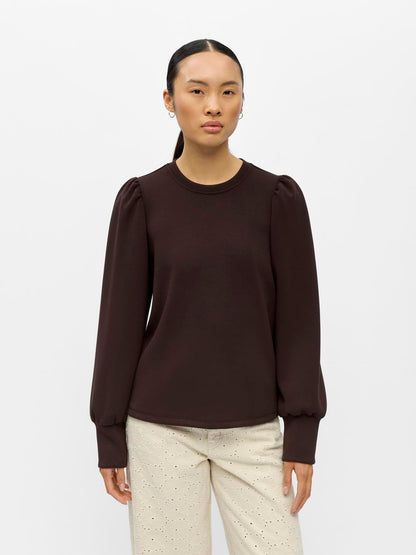model_shot-front