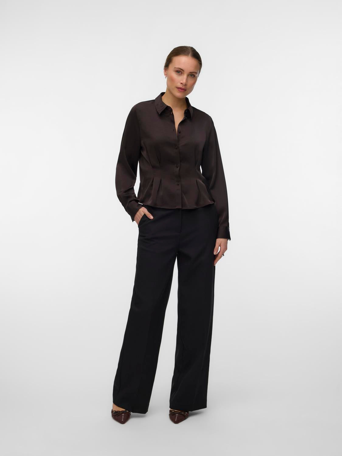 model_shot-front