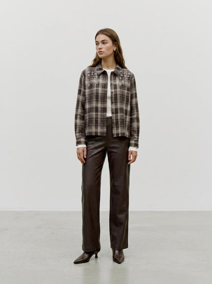 model_shot-front