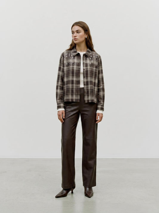 model_shot-front