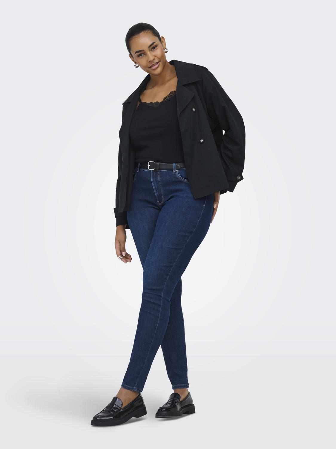 model_shot-front_full