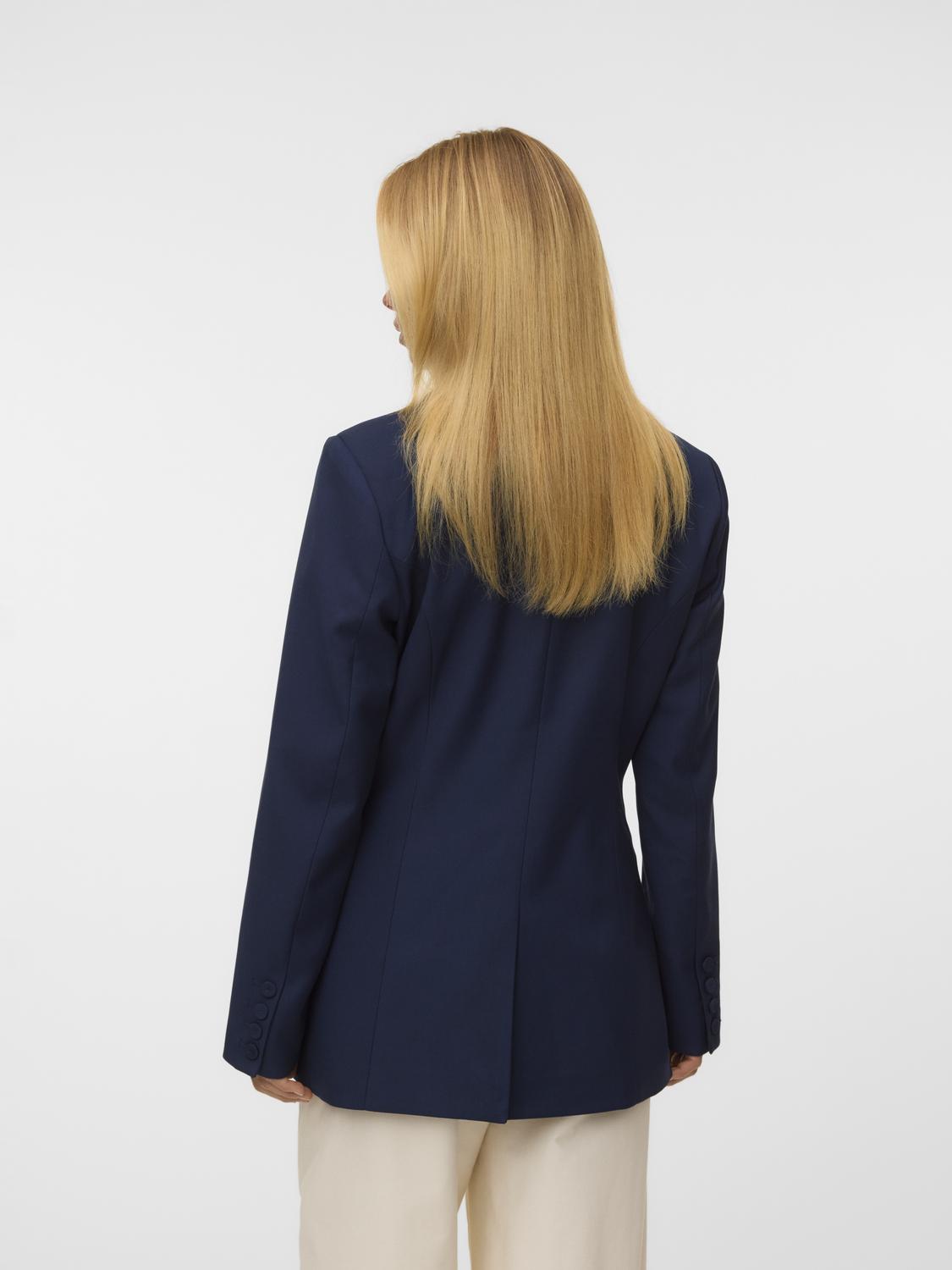 model_shot-back