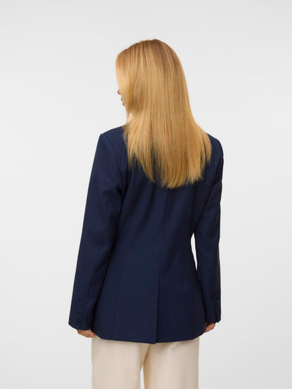 model_shot-back