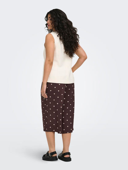 model_shot-back
