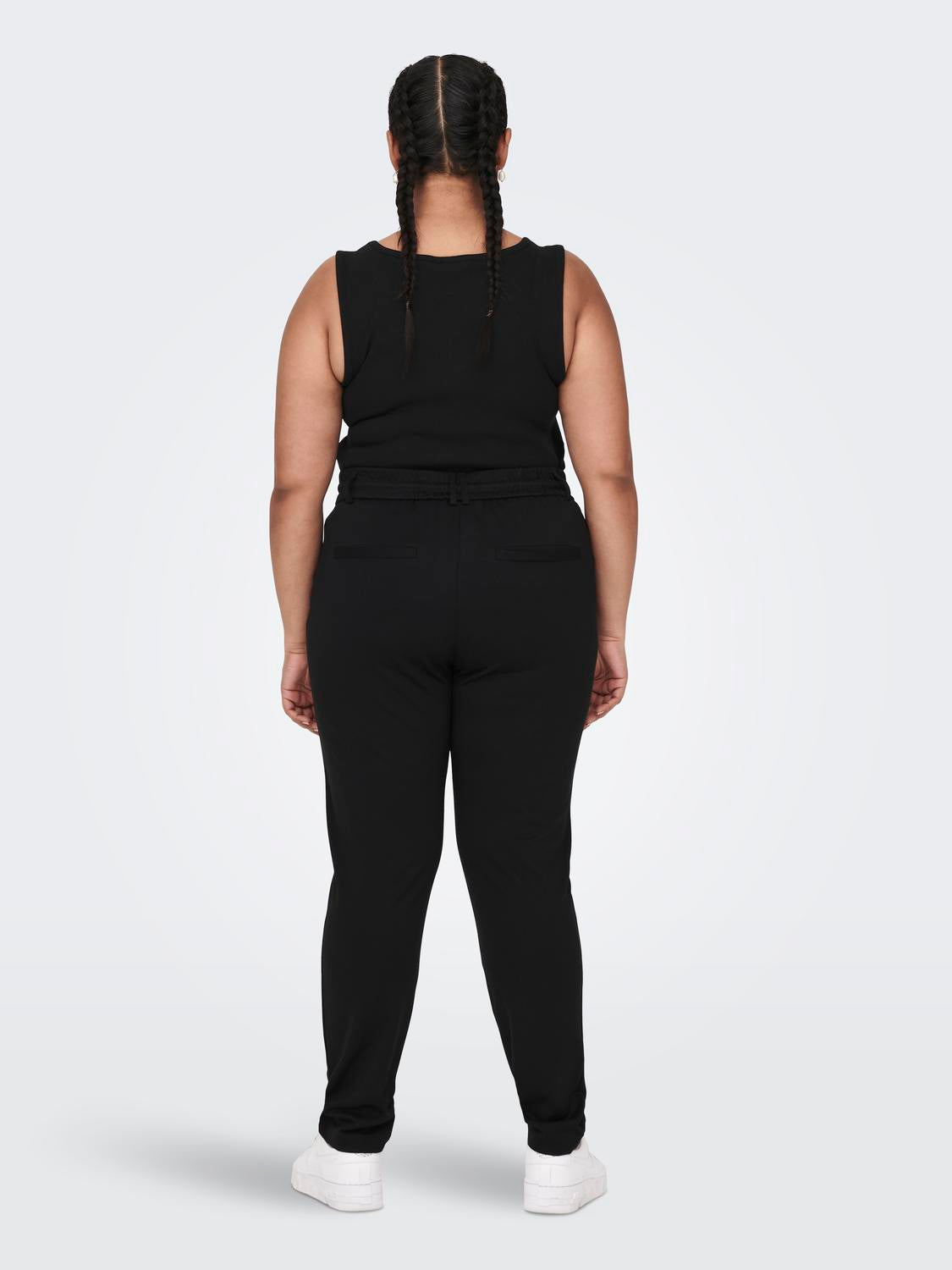 model_shot-back