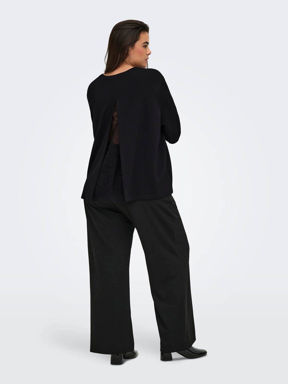 model_shot-back