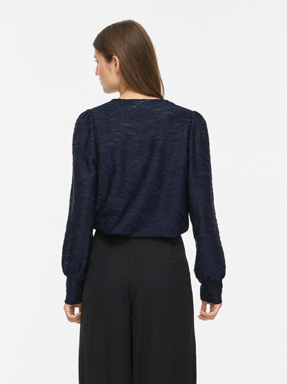 model_shot-back
