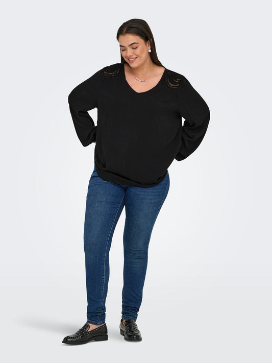 model_shot-front_full