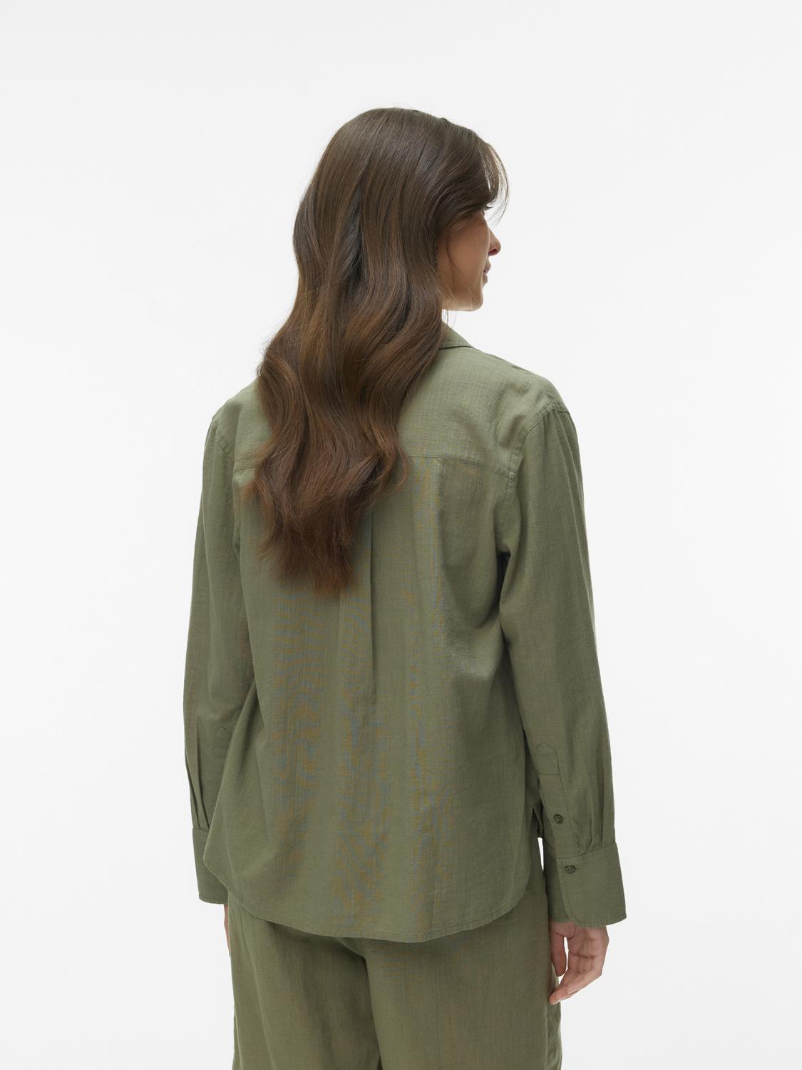 model_shot-back