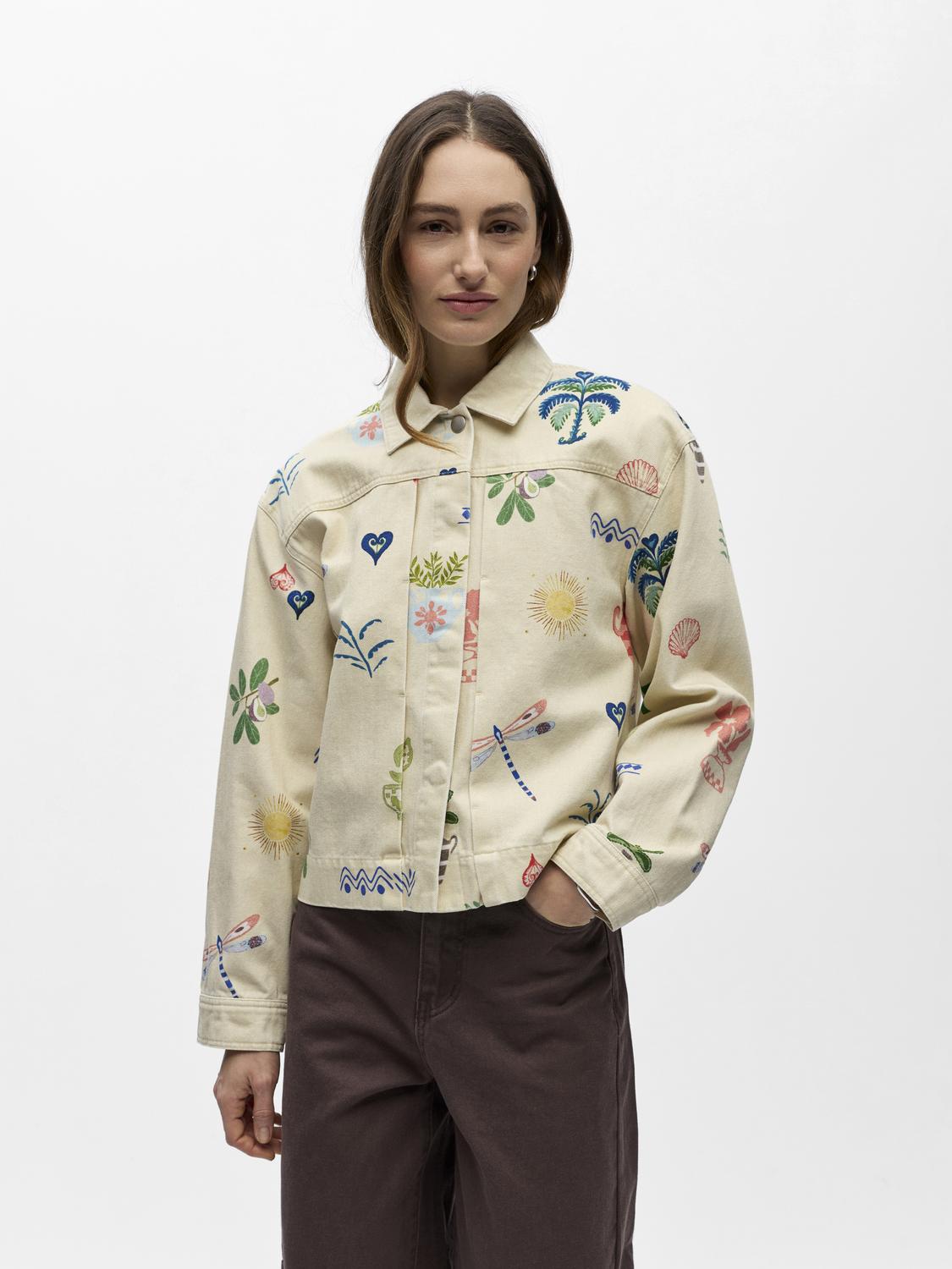 model_shot-front