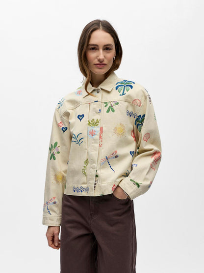 model_shot-front