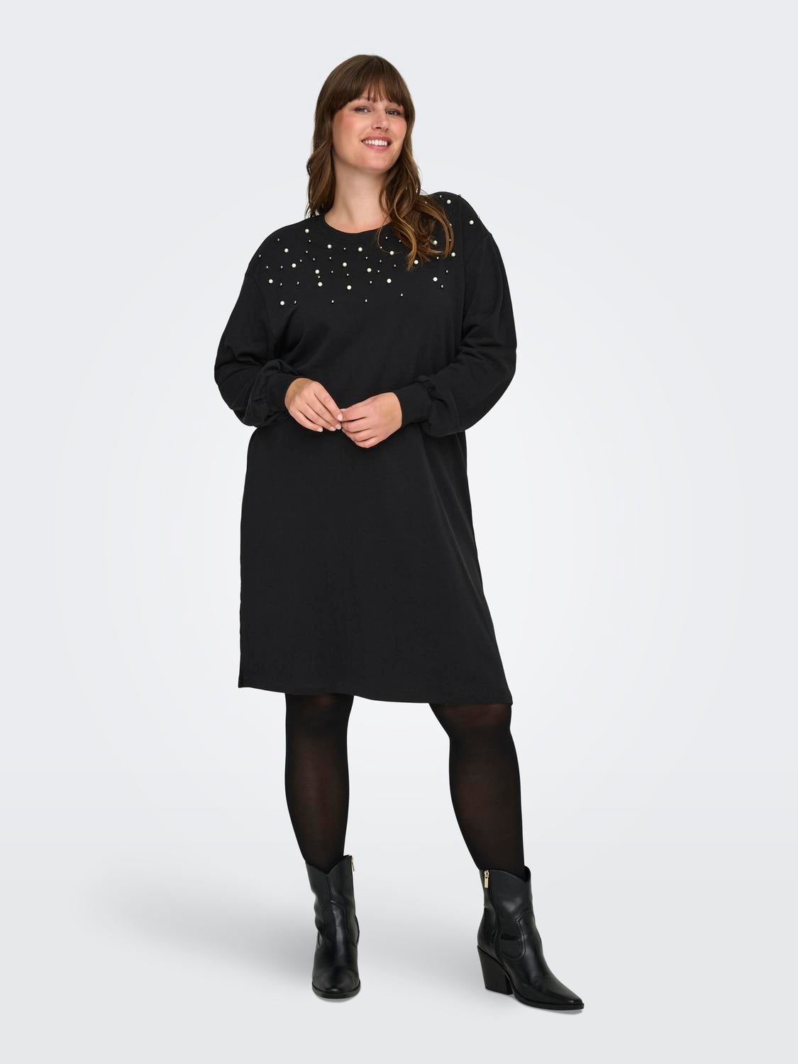 model_shot-front_full