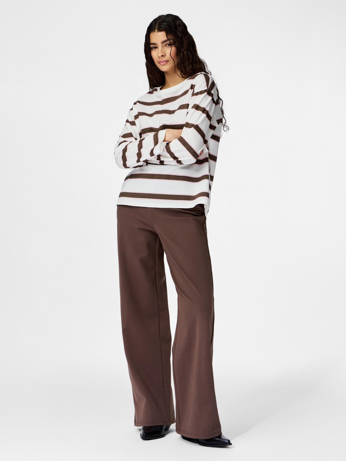 model_shot-front_full