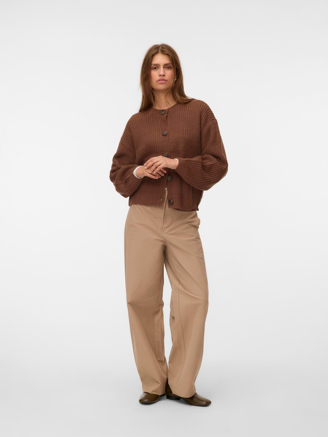 model_shot-front