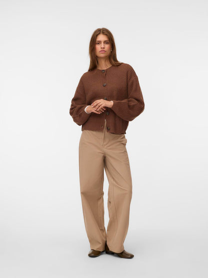 model_shot-front